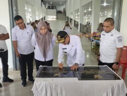Dipenghujung Masa Jabatan Bupati Surunuddin Resmikan Pasar Akuni dan DU