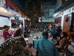 Aksi Inspiratif Emak-Emak Pondambea Aktifkan Siskamling